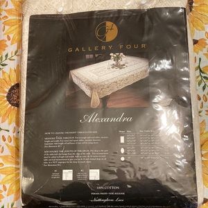 Gallery Four “Alexandra” 60 x 108 rectangular lace tablecloth. Ivory.